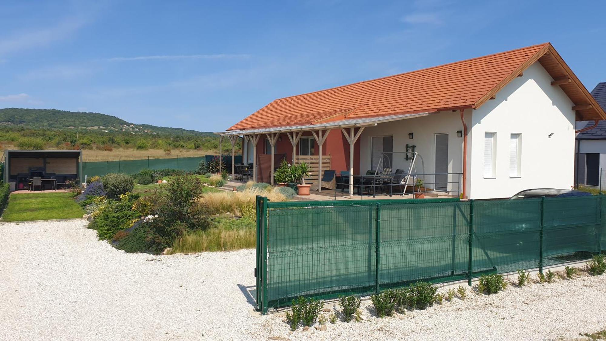 Búzavirág Apartmanház Balatonakali Exterior foto